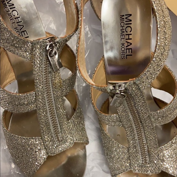 Michael Kors Sparkly Silver - Picture 2 of 6